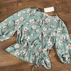 ✨HP✨| Sienna Sky | Floral Shirt